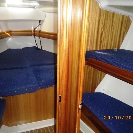 Sailling Yacht Armonia Bådhotel