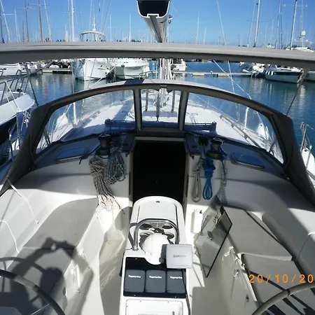 Sailling Yacht Armonia * Corfu (city)